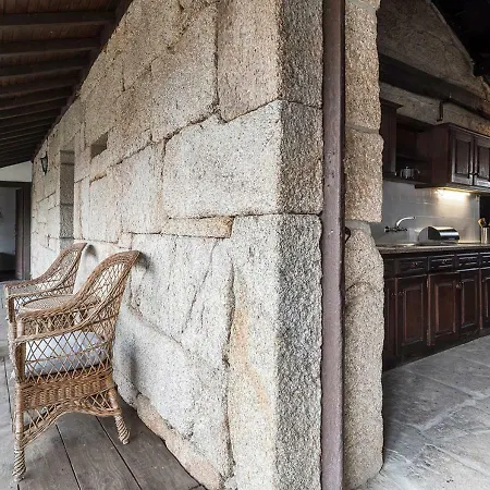 Casas De Selhariz *