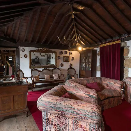 Casas De Selhariz *
